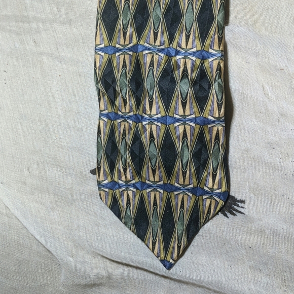 Cambridge Classics tie 100% silk.Green, blue, gold - Picture 2 of 6